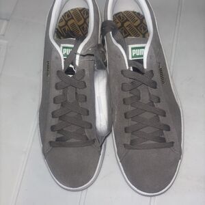 PUMA Suede Low Tops Size 10.5 Grey And White New With Out Box